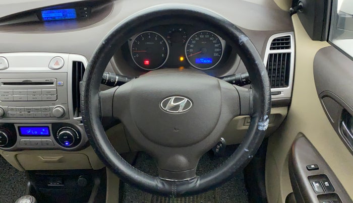 2012 Hyundai i20 MAGNA 1.2, CNG, Manual, 43,608 km, Steering Wheel Close Up