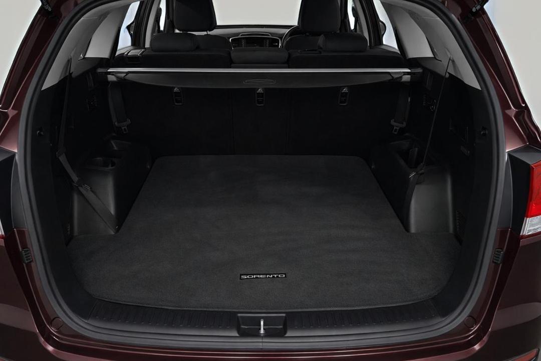 2016 Kia Sorento Si (4x2), Automatic, 113955 km, Boot Inside View