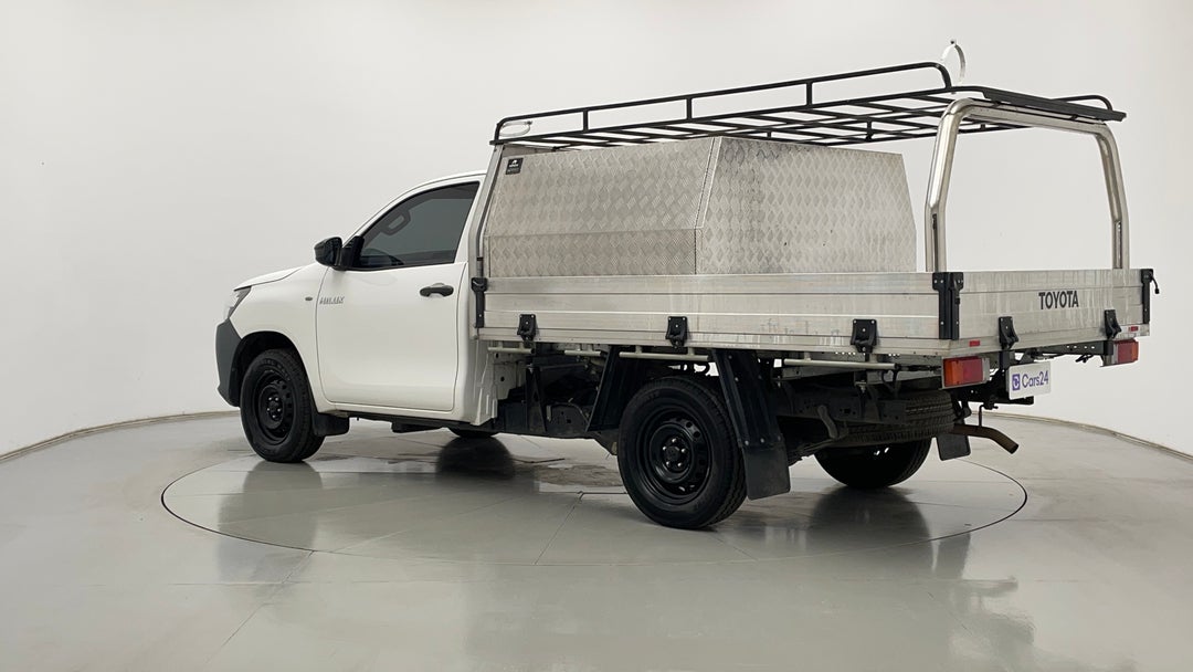 Left Back Diagonal (45- Degree) View