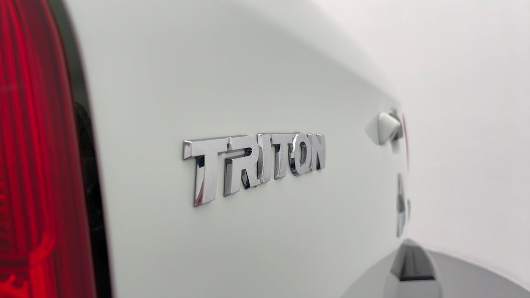 Badge (Boot Left Side)