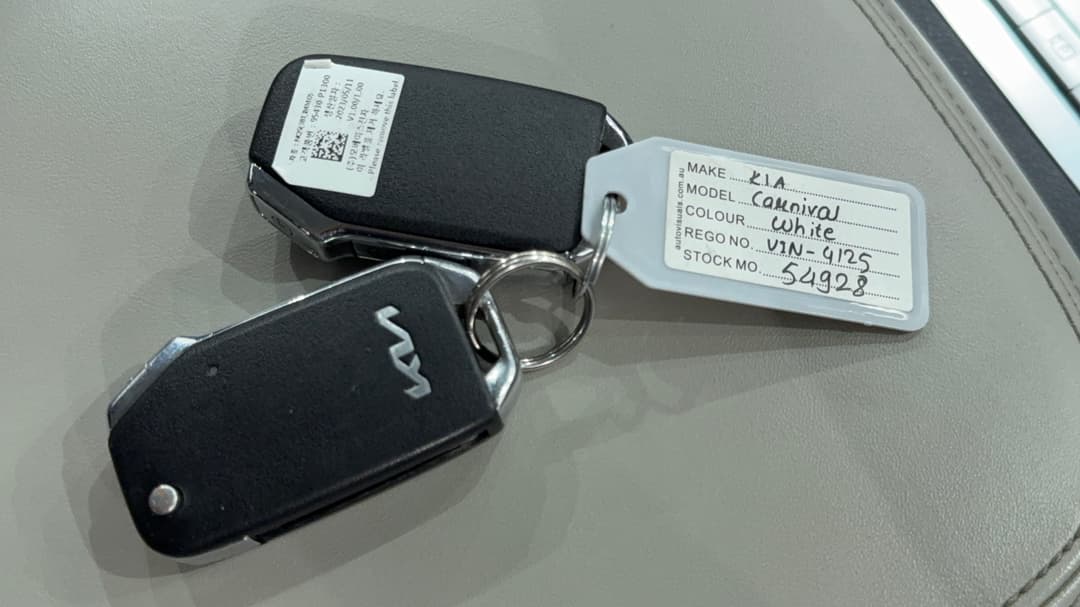2023 Kia Carnival S, Automatic, 58370 km, Key Close-up