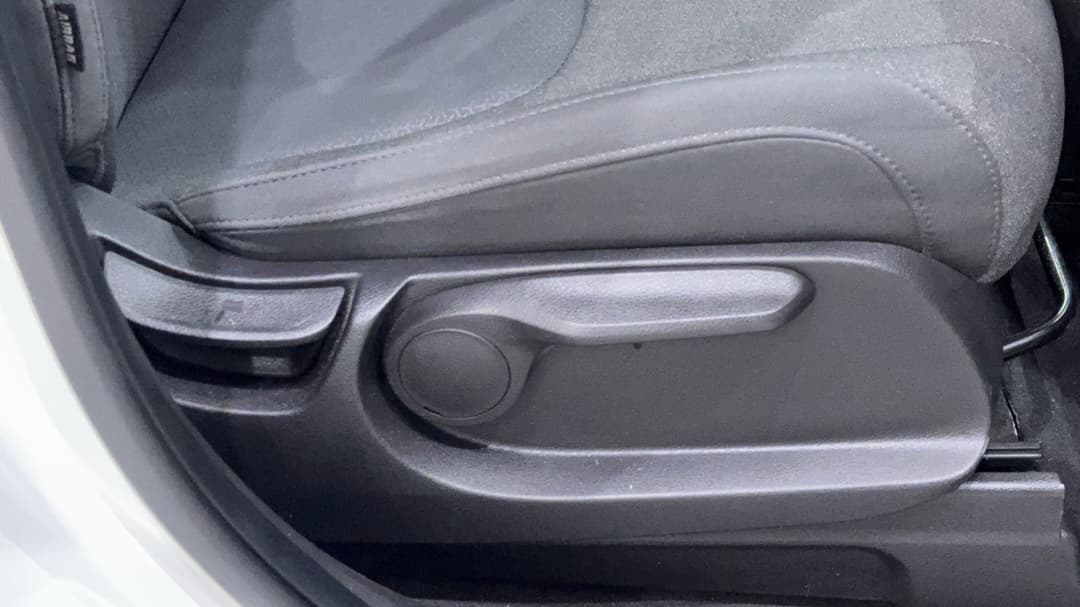 2023 Kia Carnival S, Automatic, 58370 km, Drivers Side Adjustment Panel