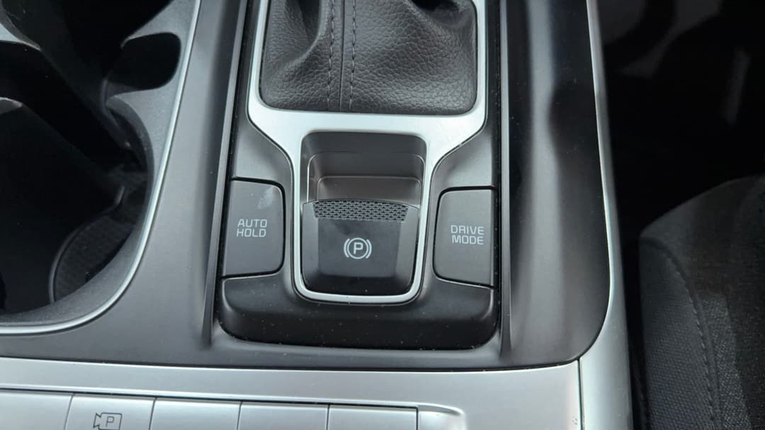 2023 Kia Carnival S, Automatic, 58370 km, Handbrake