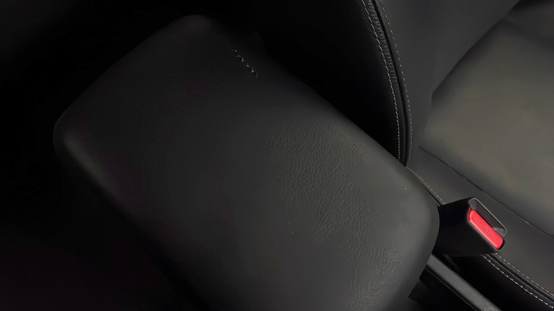 2016 Subaru Impreza 2.0i Premium (awd), Automatic, 88166 km, Center Console Scuff