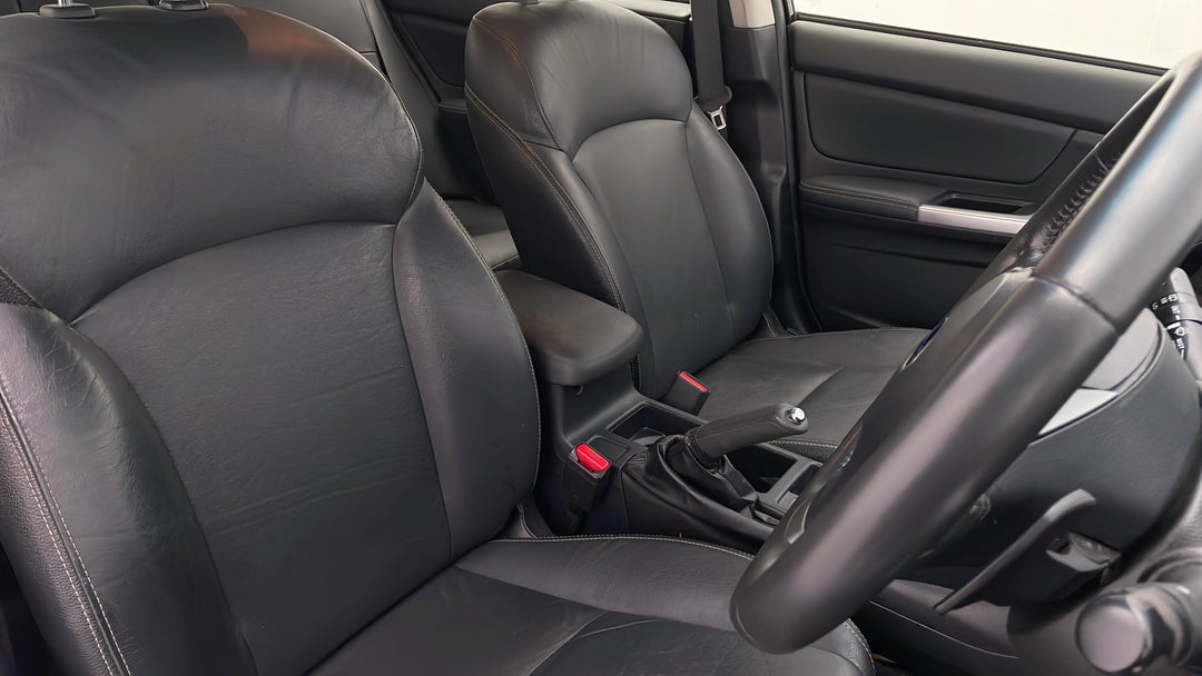 2016 Subaru Impreza 2.0i Premium (awd), Automatic, 88166 km, Right Side Front Door Cabin View