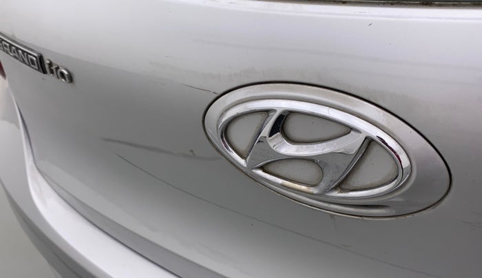 2013 Hyundai Grand i10 SPORTZ 1.2 KAPPA VTVT, Petrol, Manual, 31,279 km, Dicky (Boot door) - Minor scratches