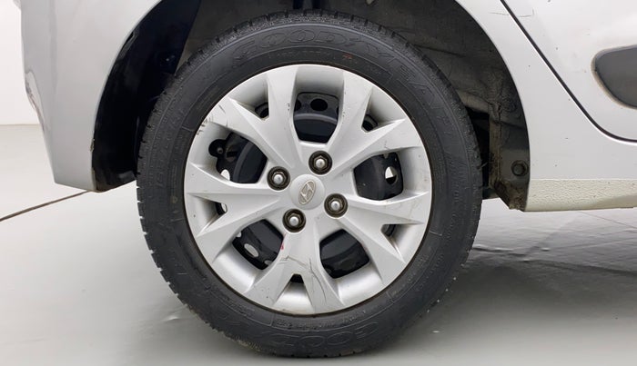 2013 Hyundai Grand i10 SPORTZ 1.2 KAPPA VTVT, Petrol, Manual, 31,279 km, Right Rear Wheel