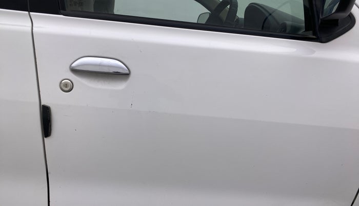 2016 Datsun Go A, Petrol, Manual, 1,16,613 km, Driver-side door - Paint has faded