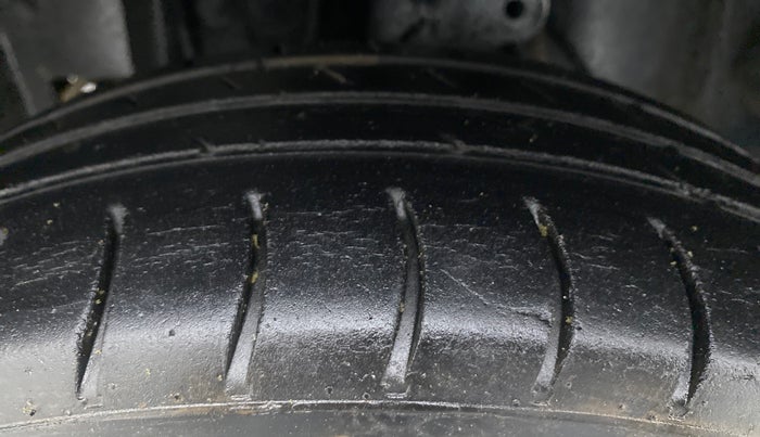 2016 Datsun Go A, Petrol, Manual, 1,16,613 km, Left Front Tyre Tread