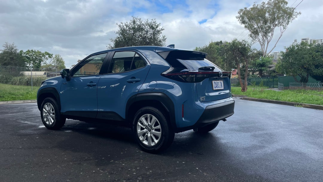 Left Back Diagonal (45- Degree) View