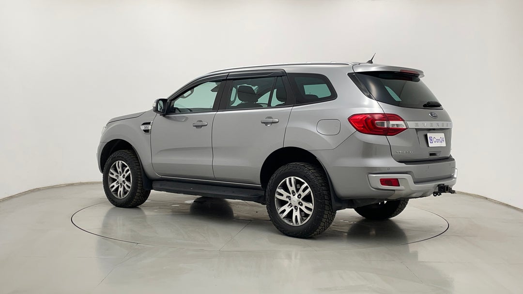 Left Back Diagonal (45- Degree) View