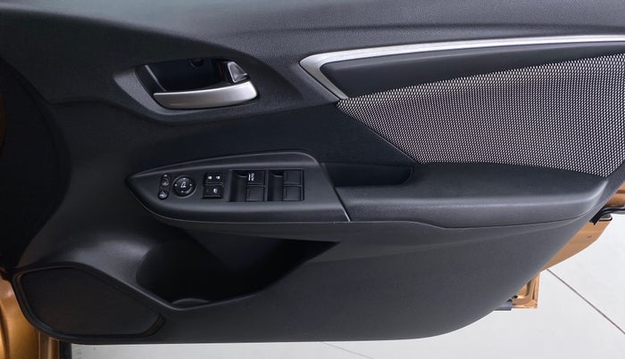 2018 Honda WR-V 1.5 i-DTEC VX MT, Diesel, Manual, 56,946 km, Driver Side Door Panels Control