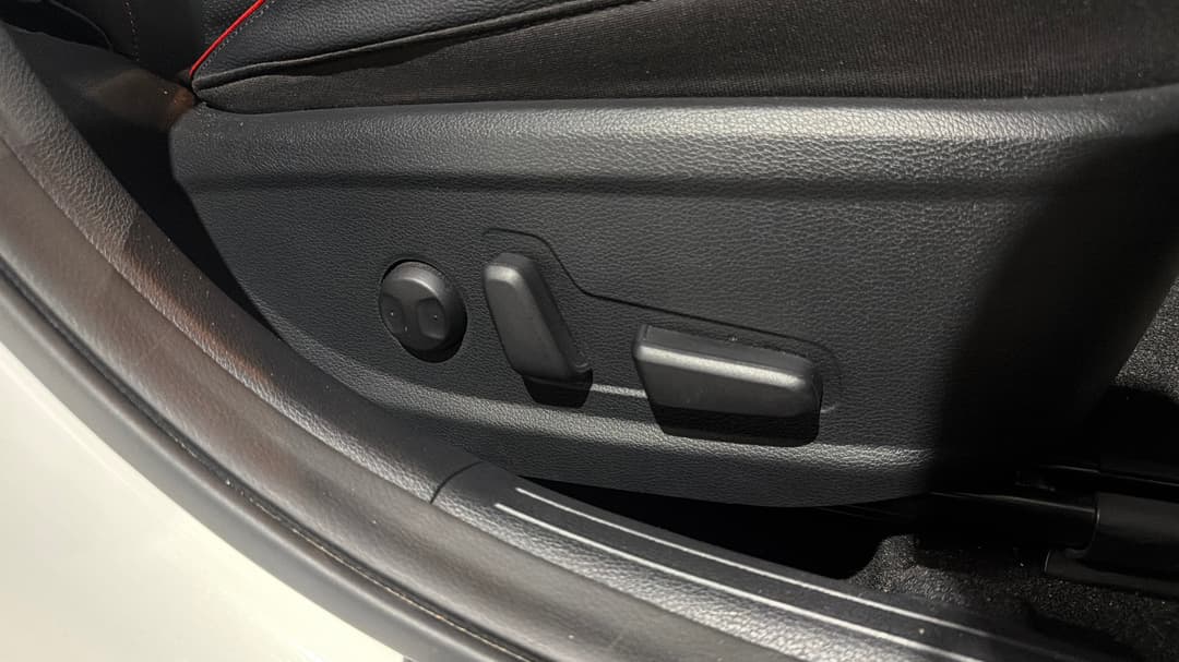 2019 Kia Cerato Gt Safety Pack, Automatic, 103911 km, Drivers Side Adjustment Panel