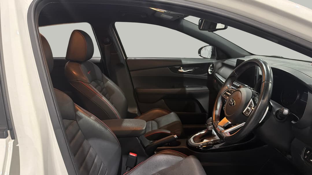 2019 Kia Cerato Gt Safety Pack, Automatic, 103911 km, Right Side Front Door Cabin View