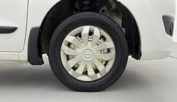 2015 Maruti Wagon R 1.0 LXI, Petrol, Manual, 1,47,680 km, Right Front Wheel