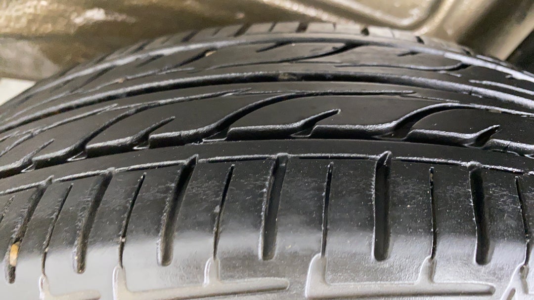Left Rear Tyre Tread