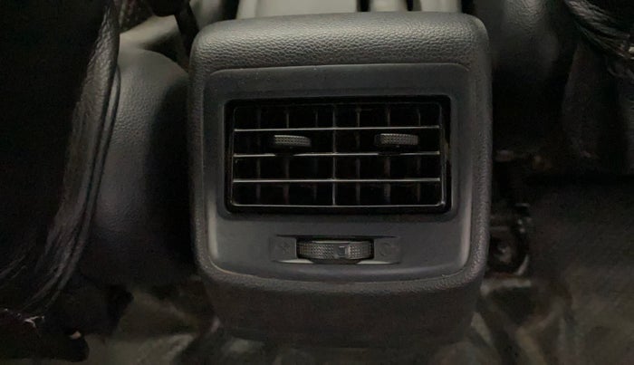2017 Hyundai Grand i10 ASTA 1.2 KAPPA VTVT, Petrol, Manual, 90,718 km, Rear AC Vents