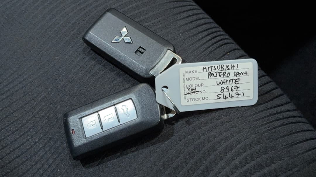 2022 Mitsubishi Pajero Sport Gls (4WD) 7 Seat, Automatic, 61250 km, Key Close-up