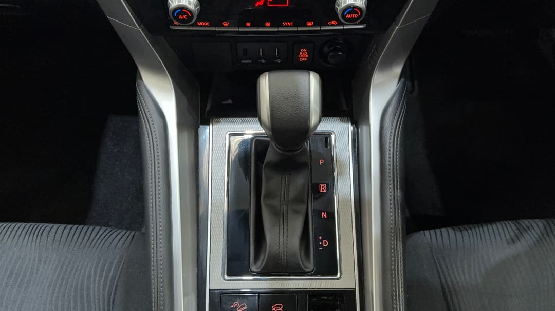 2022 Mitsubishi Pajero Sport Gls (4WD) 7 Seat, Automatic, 61250 km, Gear Lever 