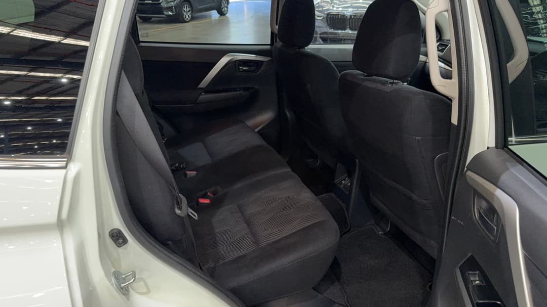 2022 Mitsubishi Pajero Sport Gls (4WD) 7 Seat, Automatic, 61250 km, Right Side Rear Door Cabin View