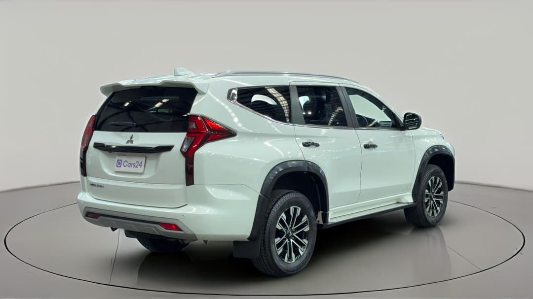 2022 Mitsubishi Pajero Sport Gls (4WD) 7 Seat, Automatic, 61250 km, Right Back Diagonal (45- Degree) View