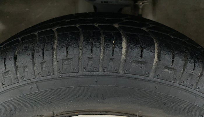 2017 Maruti Alto 800 LXI, Petrol, Manual, 22,929 km, Left Front Tyre Tread