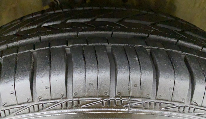 2016 Maruti Celerio VXI AGS, Petrol, Automatic, 9,924 km, Right Rear Tyre Tread