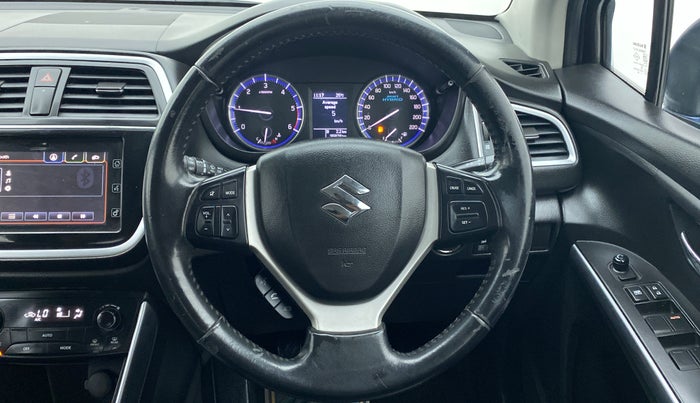 2018 Maruti S Cross ALPHA SHVS, Diesel, Manual, 35,940 km, Steering Wheel Close Up