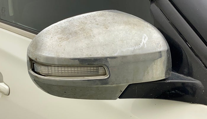 2020 Maruti Vitara Brezza VXI, Petrol, Manual, 46,380 km, Right rear-view mirror - Indicator light has minor damage