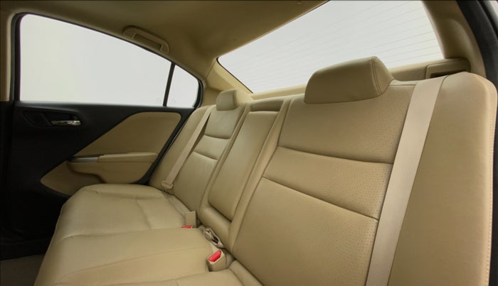 2015 Honda City VX MT PETROL, Petrol, Manual, 30,728 km, Right Side Rear Door Cabin