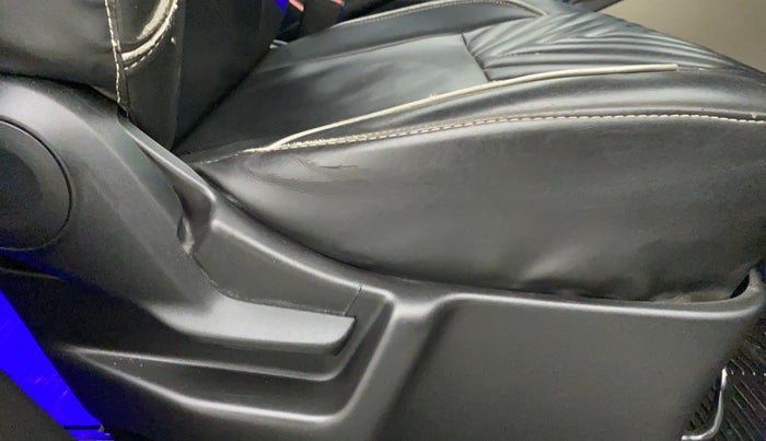 2019 Maruti New Wagon-R LXI CNG 1.0, CNG, Manual, 90,739 km, Driver Side Adjustment Panel