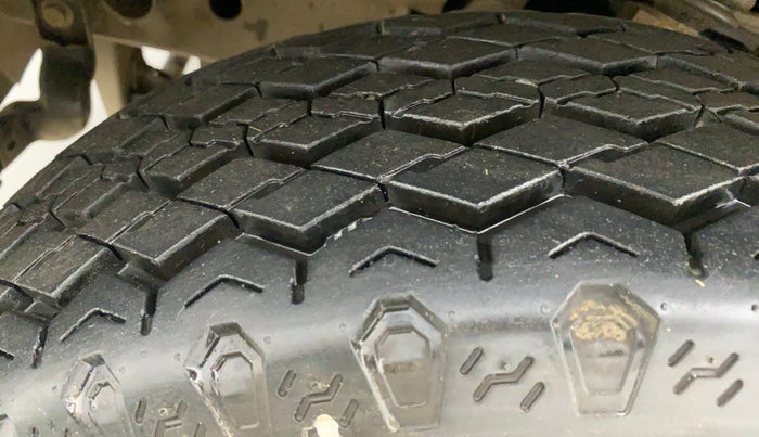 2019 Mahindra Bolero POWER+ SLE, Diesel, Manual, 56,037 km, Left Front Tyre Tread
