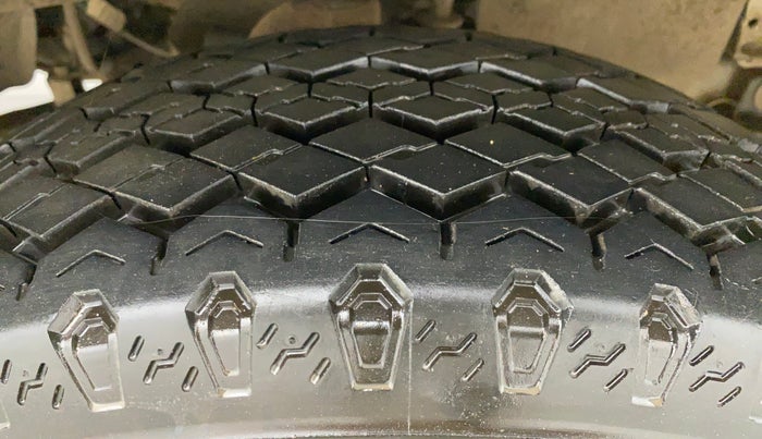 2019 Mahindra Bolero POWER+ SLE, Diesel, Manual, 56,037 km, Right Front Tyre Tread