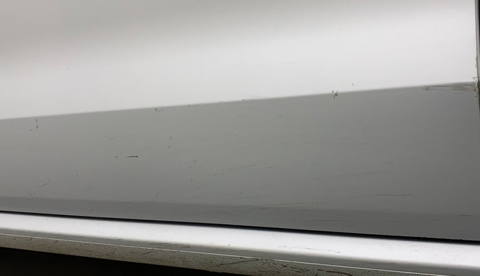 2012 Volkswagen Polo HIGHLINE1.2L, Petrol, Manual, 65,791 km, Front passenger door - Minor scratches