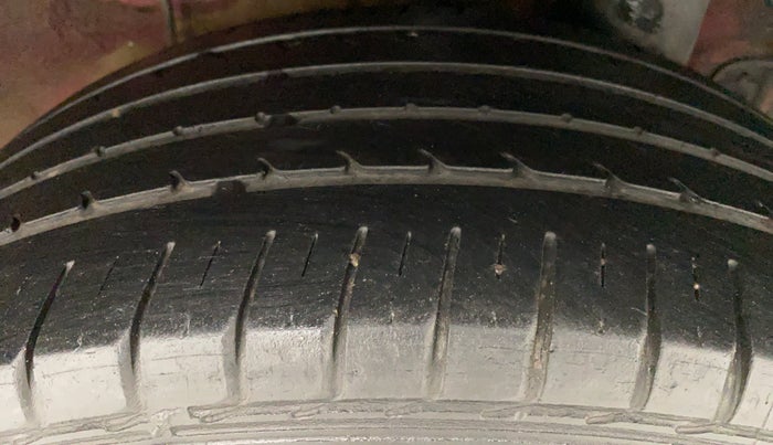 2015 Hyundai Elite i20 ASTA 1.2, Petrol, Manual, 61,180 km, Left Rear Tyre Tread
