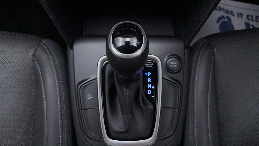 2017 Hyundai Kona Elite (FWD), Automatic, 63352 km, Gear Lever 