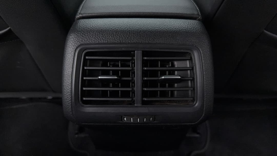 2018 Volkswagen Golf R, Automatic, 97822 km, Rear A/C Vent