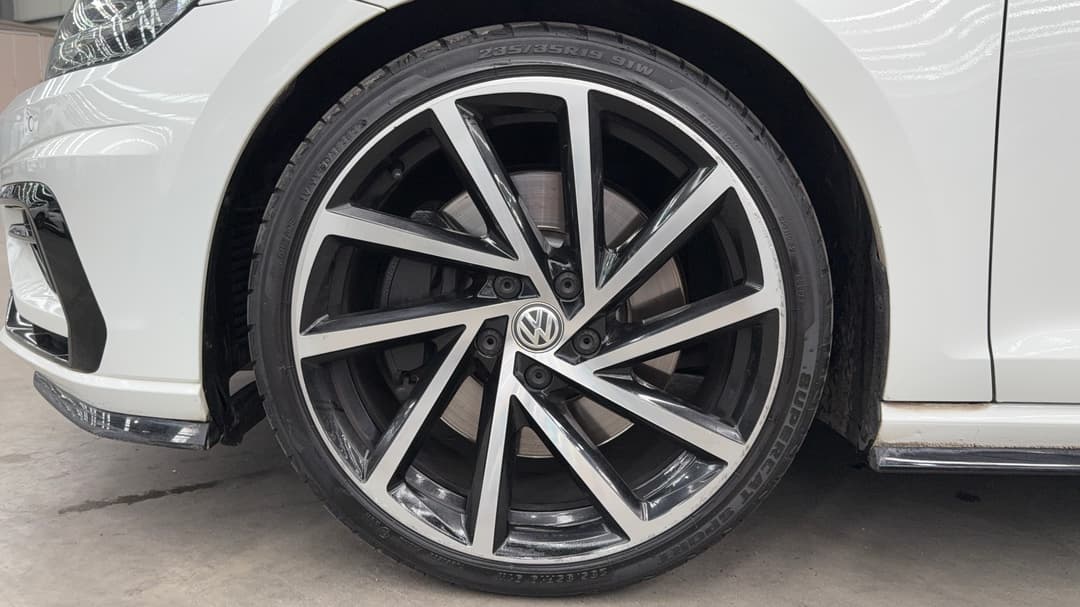 2018 Volkswagen Golf R, Automatic, 97822 km, Left Front Wheel