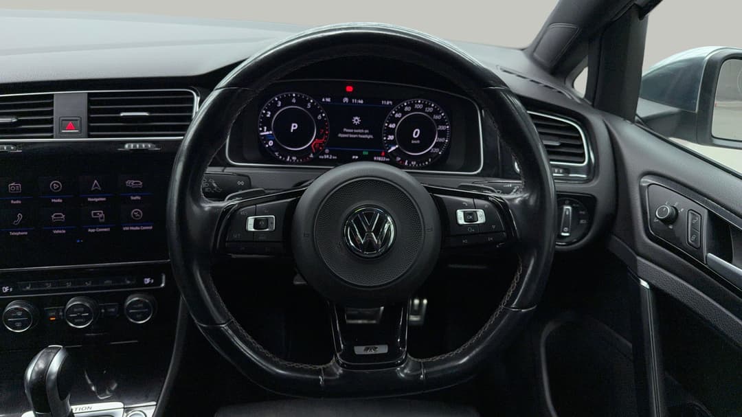 2018 Volkswagen Golf R, Automatic, 97822 km, Steering Wheel Close-up
