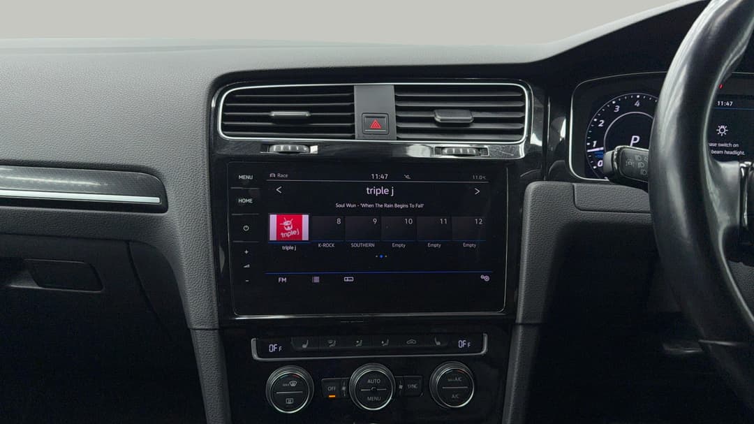 2018 Volkswagen Golf R, Automatic, 97822 km, Center Console