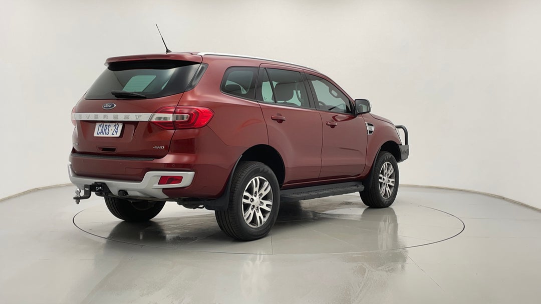 Right Back Diagonal (45- Degree) View