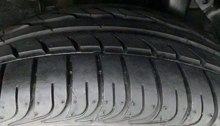 2016 Hyundai Elite i20 1.4 CRDI ASTA (O), Diesel, Manual, 65,699 km, Left Rear Tyre Tread
