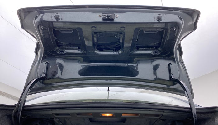 2017 Volkswagen Ameo HIGHLINE 1.5L AT (D), Diesel, Automatic, 77,821 km, Boot Door Open