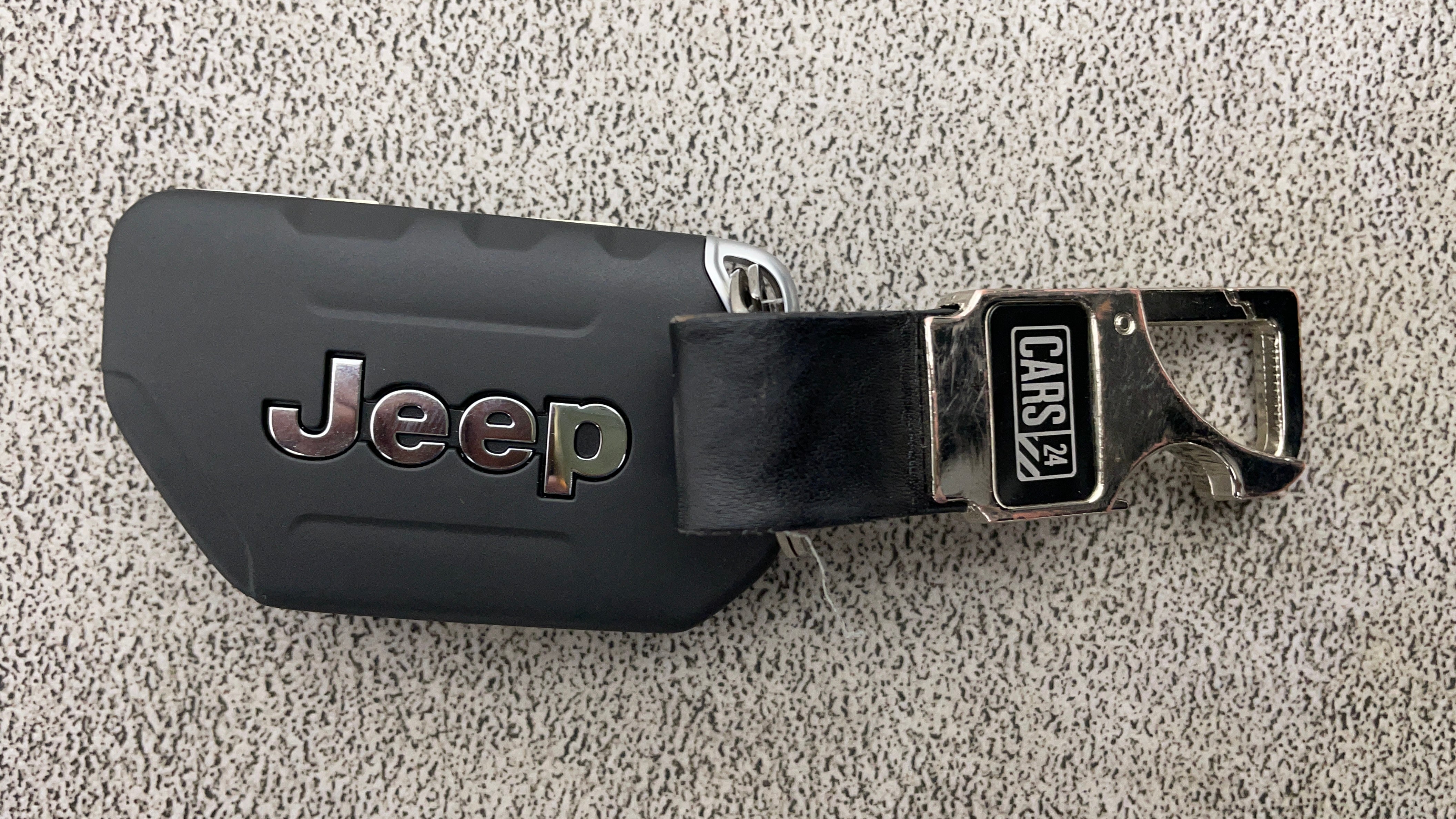 Jeep Gladiator-Key Close-up
