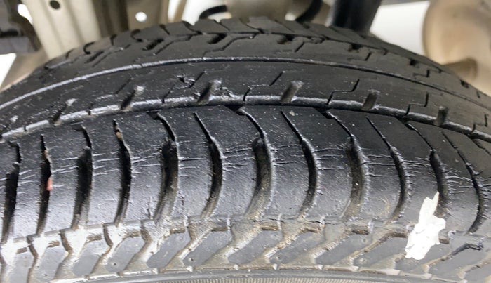 2015 Maruti Alto K10 VXI P, Petrol, Manual, 52,376 km, Right Rear Tyre Tread