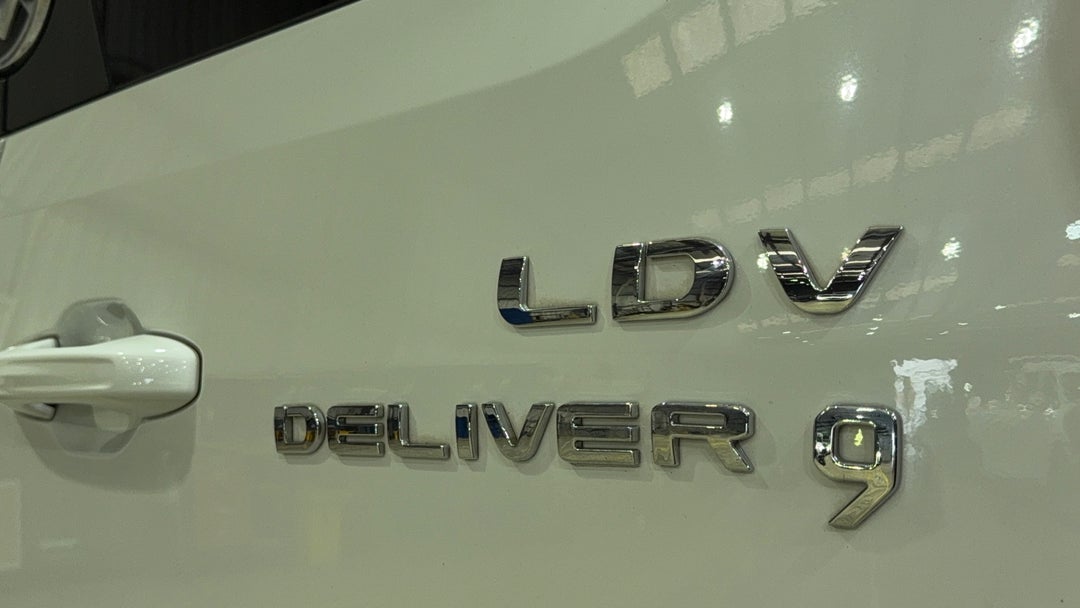 Badge (Boot Right Side)