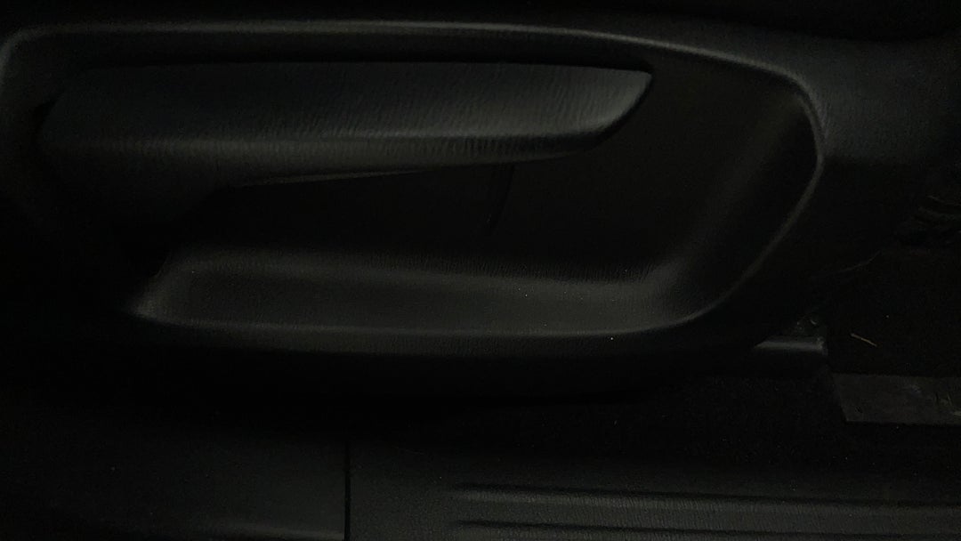 2023 Mazda CX-5 G25 Touring (AWD), Automatic, 54212 km, Drivers Side Adjustment Panel