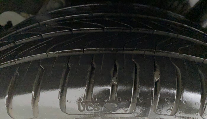 2015 Maruti Ciaz ZXI PLUS, Petrol, Manual, 60,661 km, Right Rear Tyre Tread