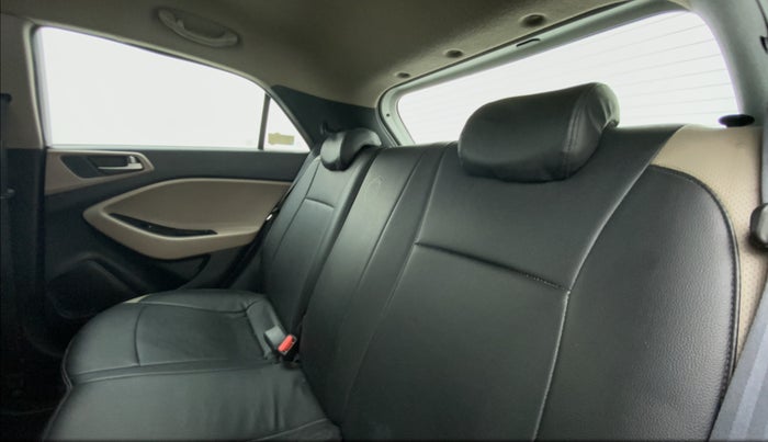 2016 Hyundai Elite i20 ASTA 1.2, Petrol, Manual, 85,394 km, Right Side Rear Door Cabin