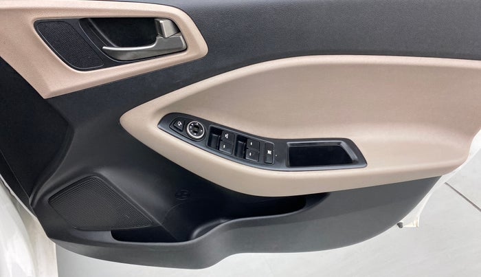 2016 Hyundai Elite i20 ASTA 1.2, Petrol, Manual, 85,394 km, Driver Side Door Panels Control